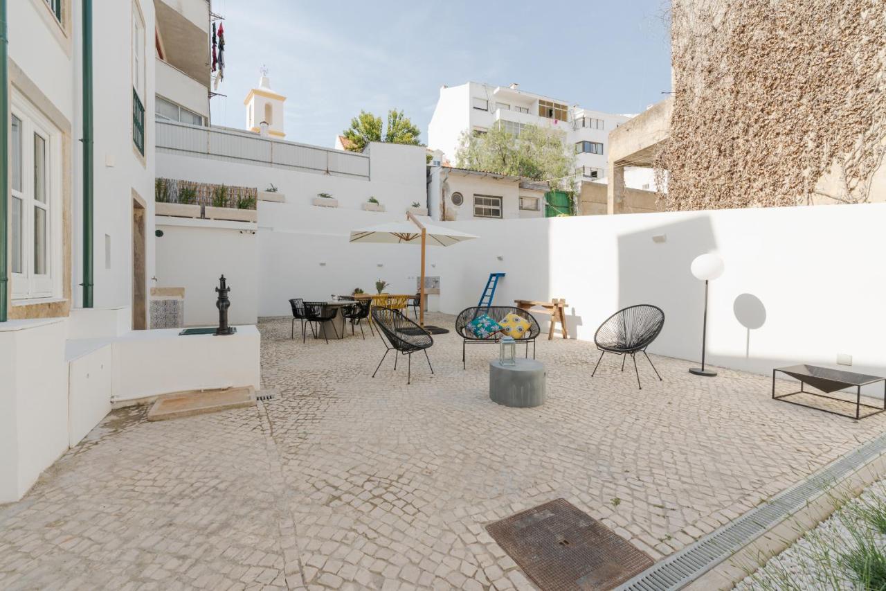 Almada Villa Exterior photo